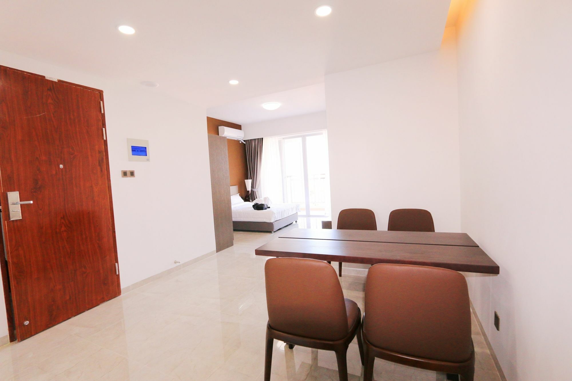 Eastland Hotel & Apartment Phnom Penh Exterior foto